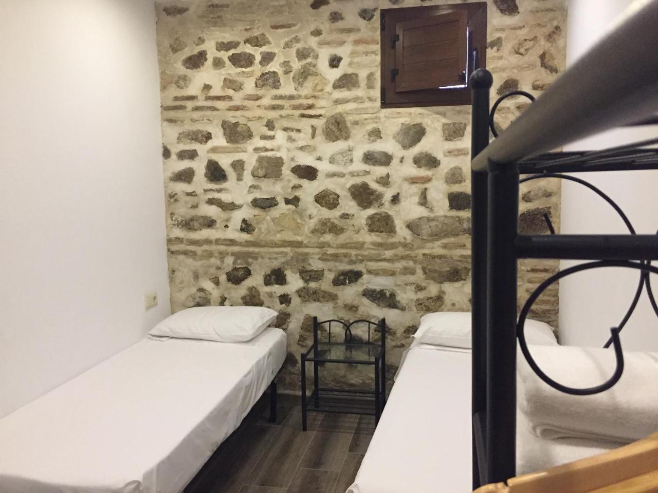 Apartamento Tolaitola Apartment Toledo Bagian luar foto